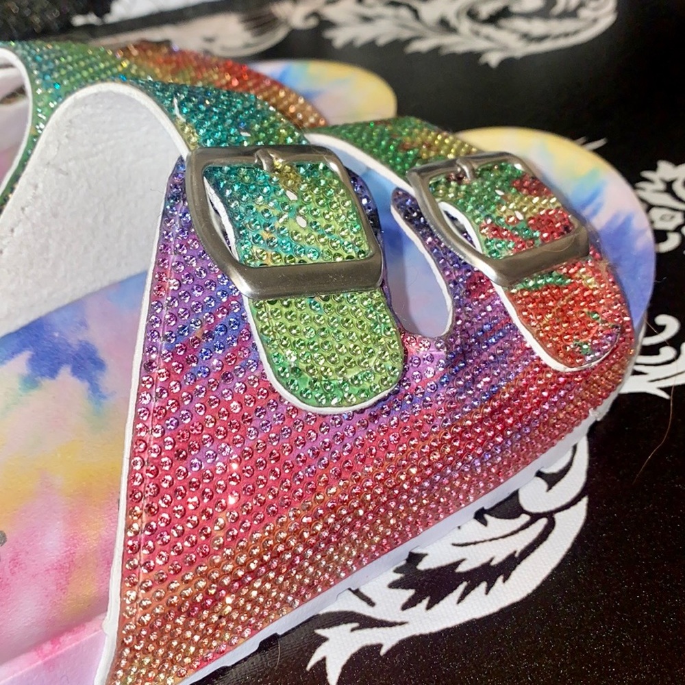 🍀 BRAND NEW! Super Blingy Tie-Dye Crystal Sandals - Picture 8 of 11